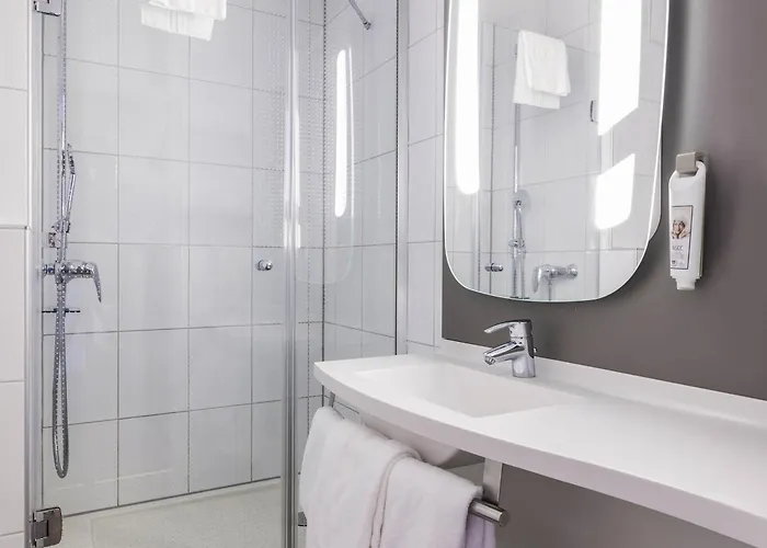 Ibis Zuerich Messe Airport